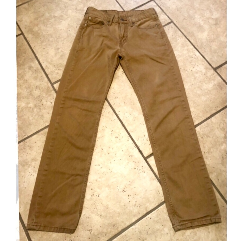 Men’s Levi Khakis